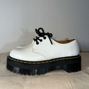 DR. MARTENS WOMEN'S 1461 SMOOTH LEATHER PLATFORM SHOE